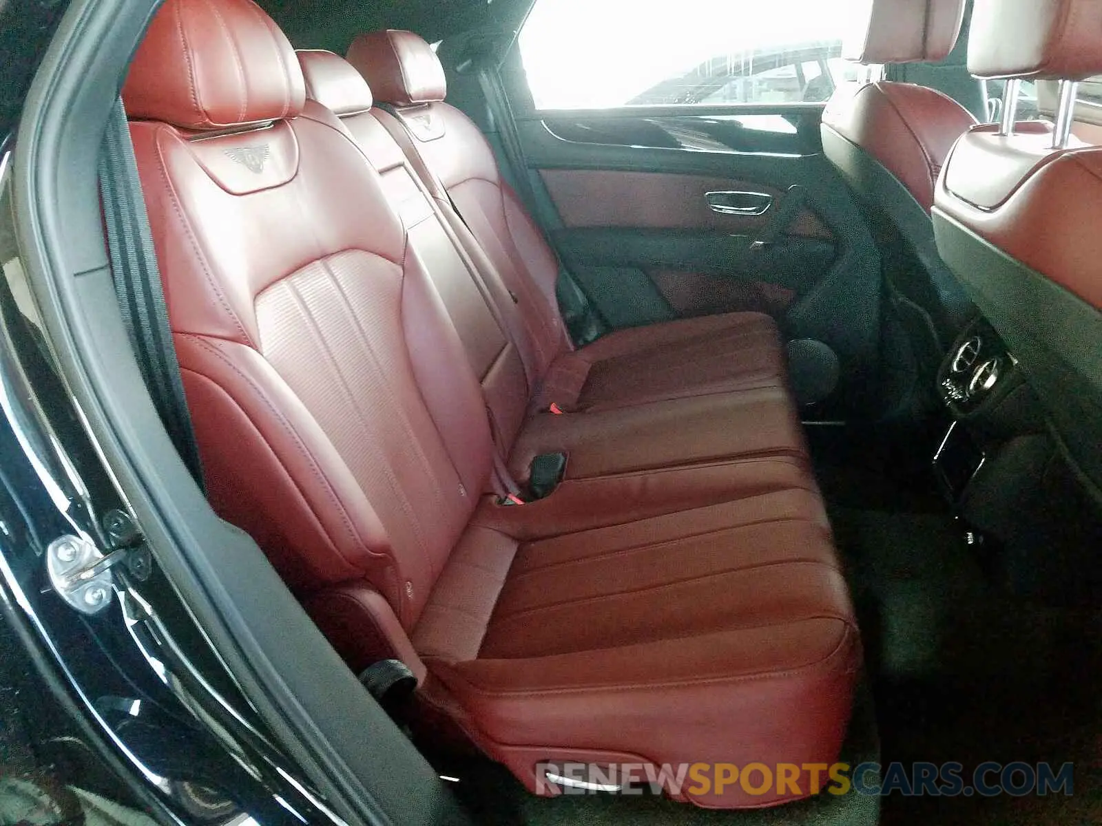 6 fotografías del automóvil dañado SJAAM2ZV7KC027301 BENTLEY BENTAYGA 2019