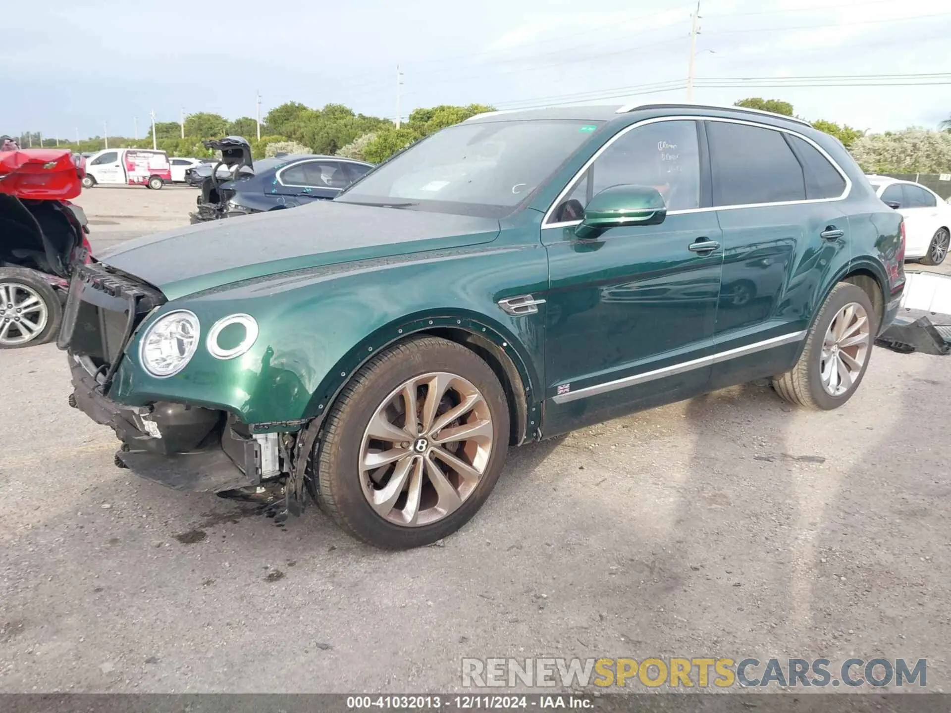 2 fotografías del automóvil dañado SJAAM4ZV7KC025933 BENTLEY BENTAYGA 2019