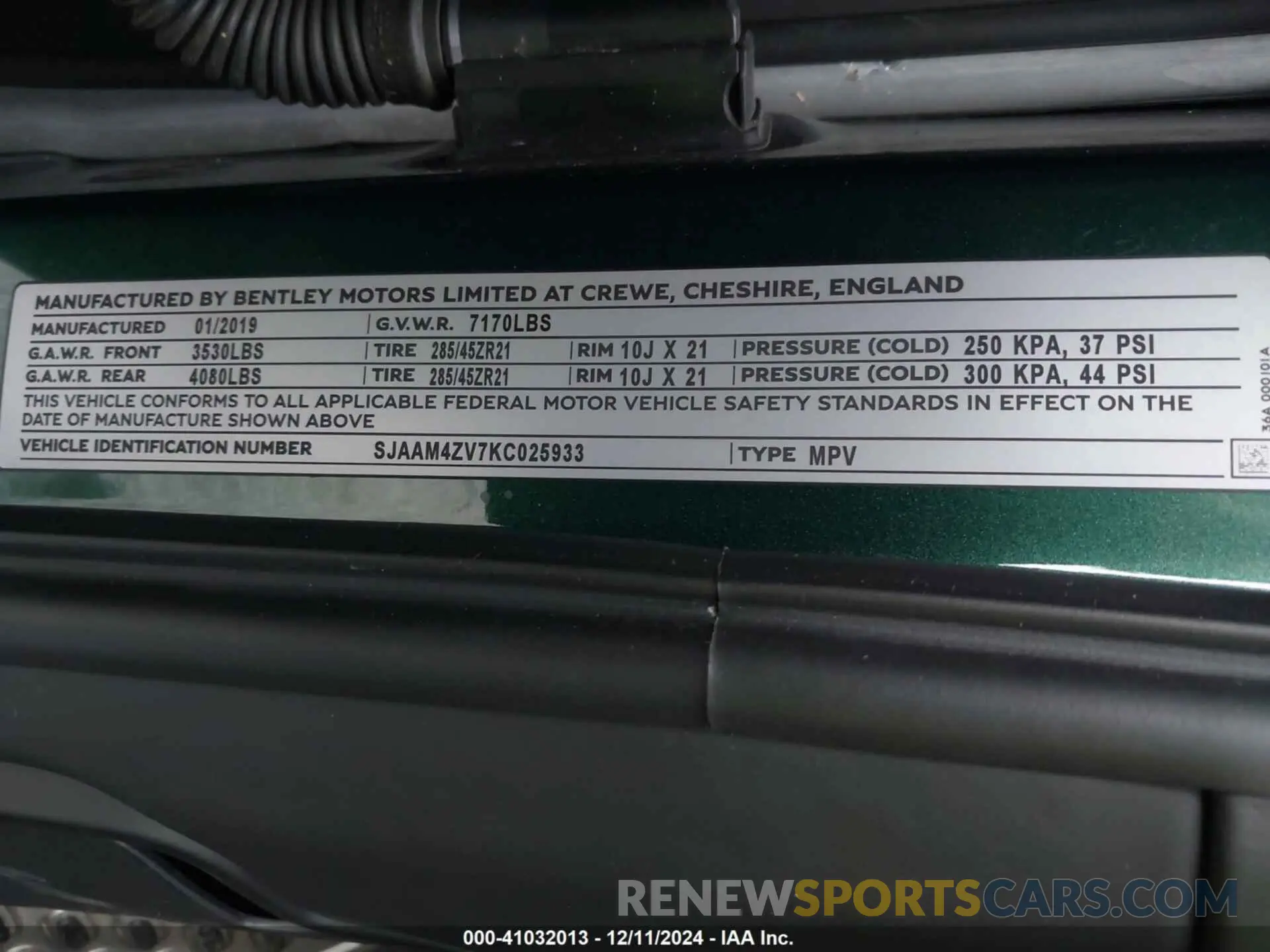 9 fotografías del automóvil dañado SJAAM4ZV7KC025933 BENTLEY BENTAYGA 2019
