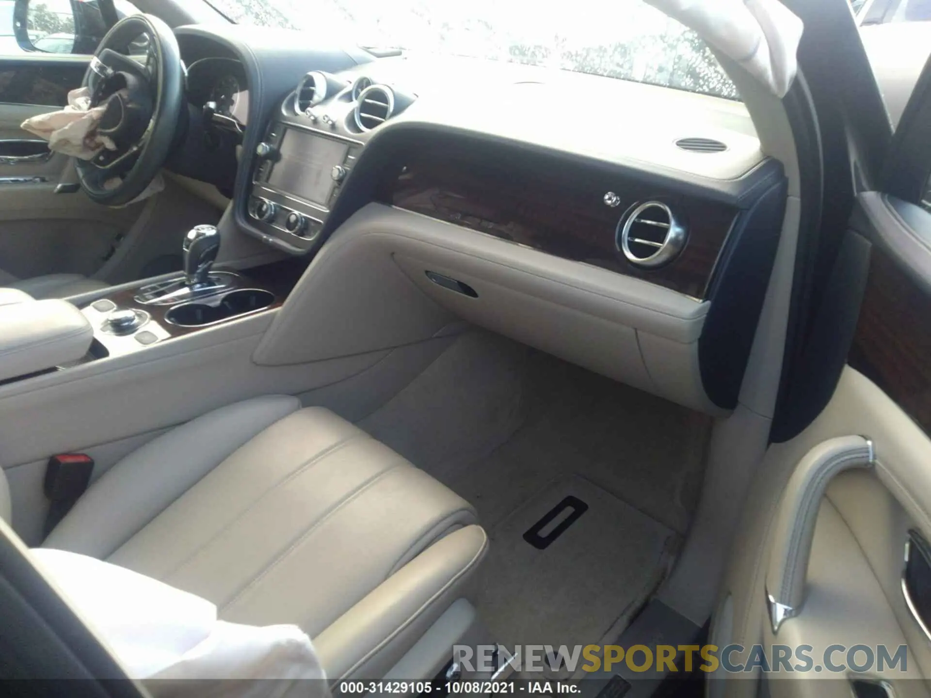 5 fotografías del automóvil dañado SJAAM2ZV8LC030516 BENTLEY BENTAYGA 2020