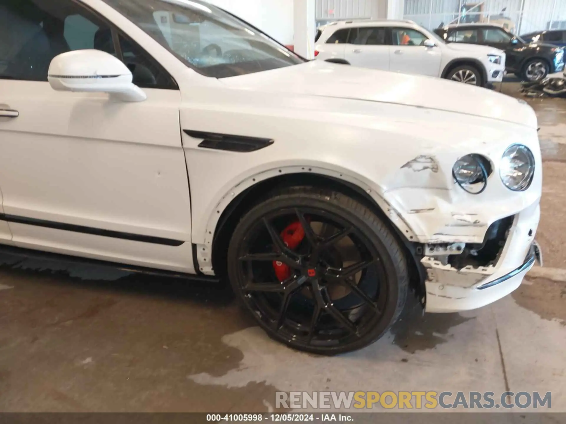 19 fotografías del automóvil dañado SJAAM2ZV1MC032805 BENTLEY BENTAYGA 2021