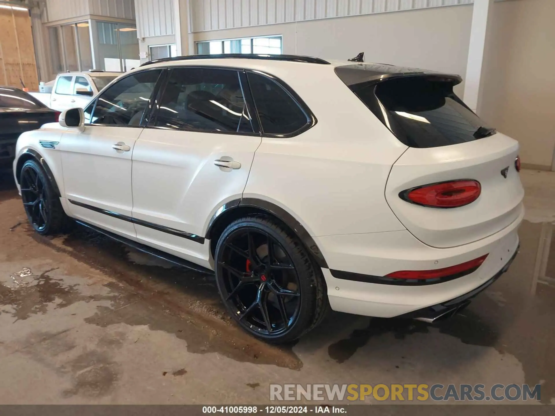 3 fotografías del automóvil dañado SJAAM2ZV1MC032805 BENTLEY BENTAYGA 2021
