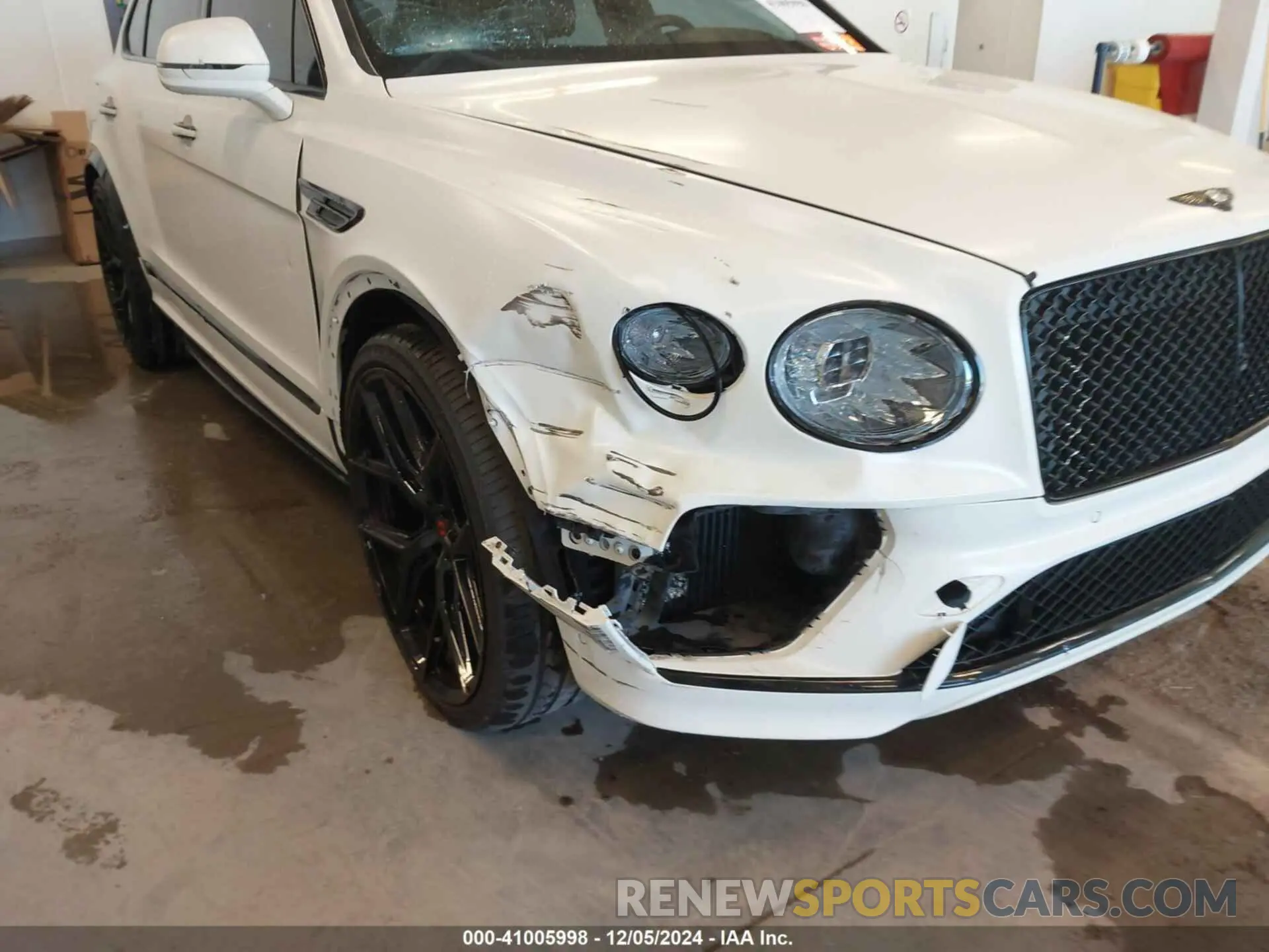 6 fotografías del automóvil dañado SJAAM2ZV1MC032805 BENTLEY BENTAYGA 2021