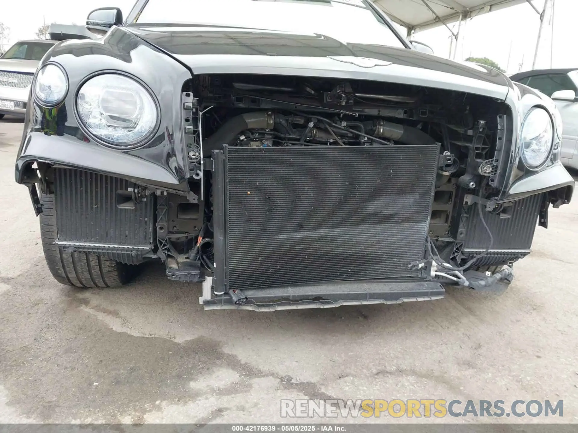 6 fotografías del automóvil dañado SJAAM2ZV1NC013849 BENTLEY BENTAYGA 2022