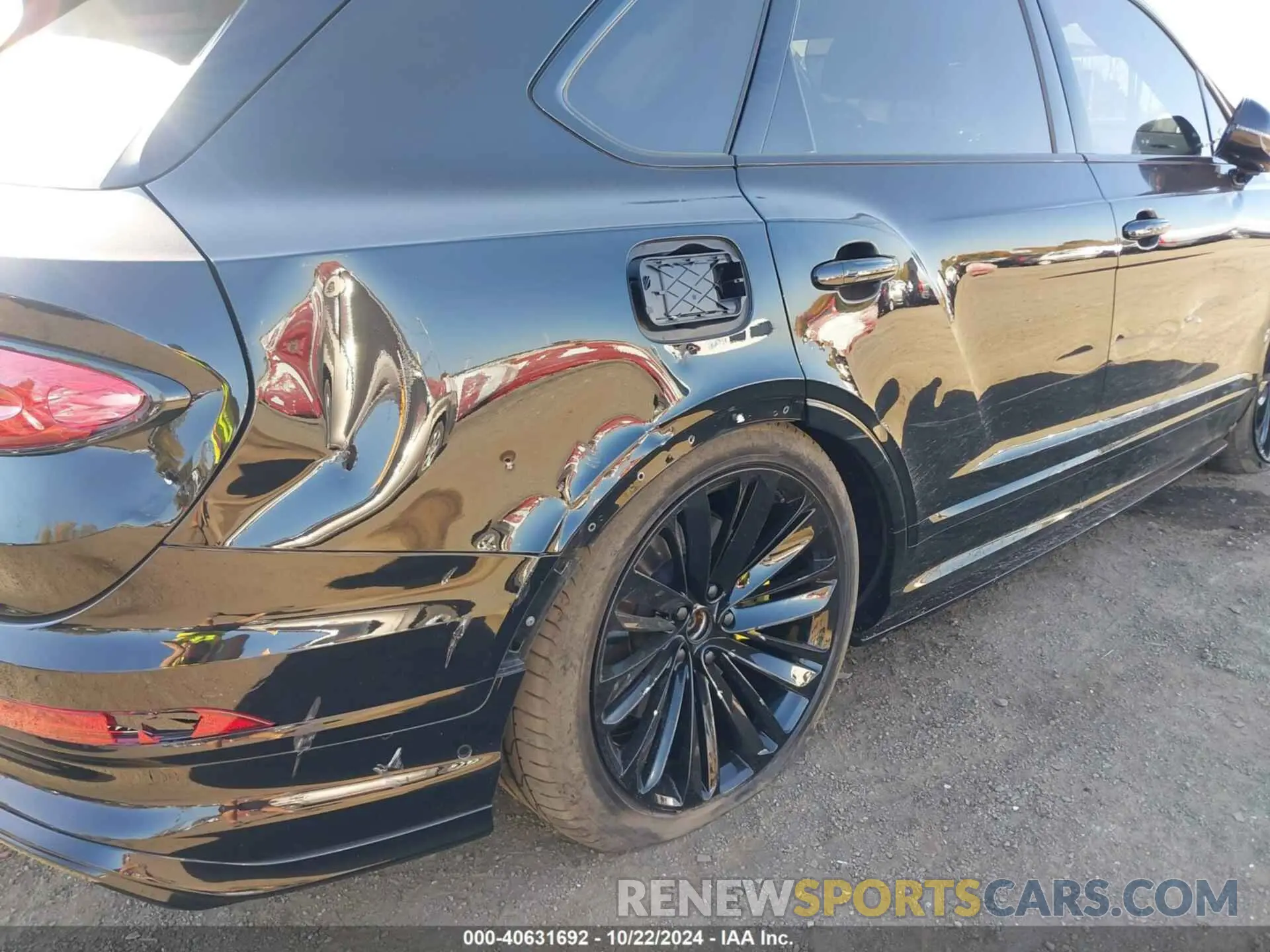 18 fotografías del automóvil dañado SJAAR2ZV0PC019548 BENTLEY BENTAYGA 2023