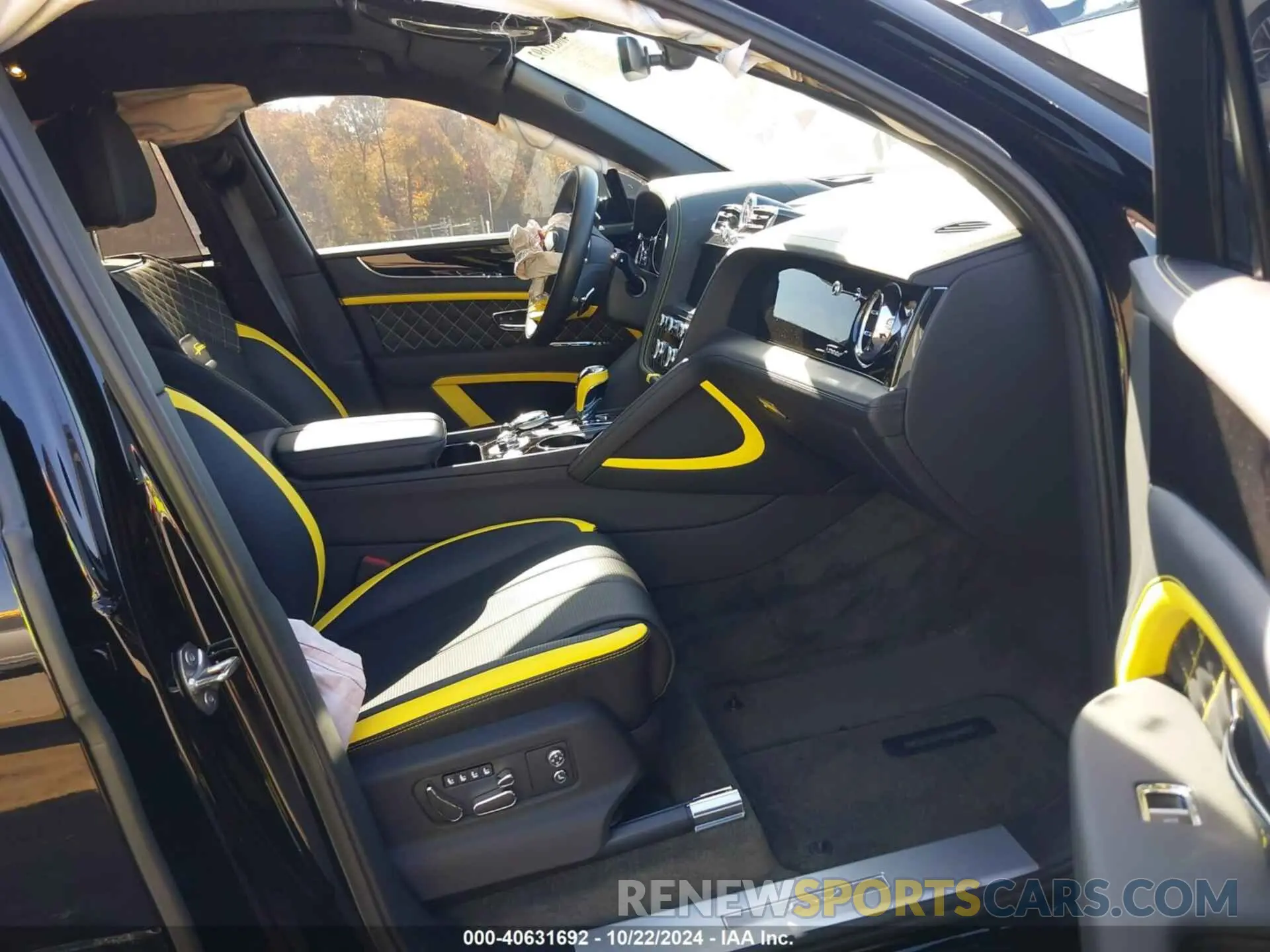 5 fotografías del automóvil dañado SJAAR2ZV0PC019548 BENTLEY BENTAYGA 2023