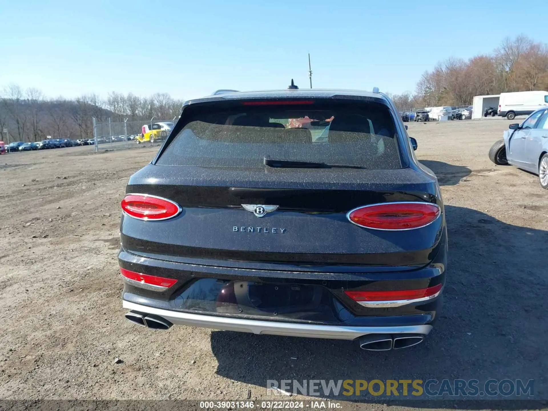 15 fotografías del automóvil dañado SJAHT2ZVXPC020528 BENTLEY BENTAYGA 2023