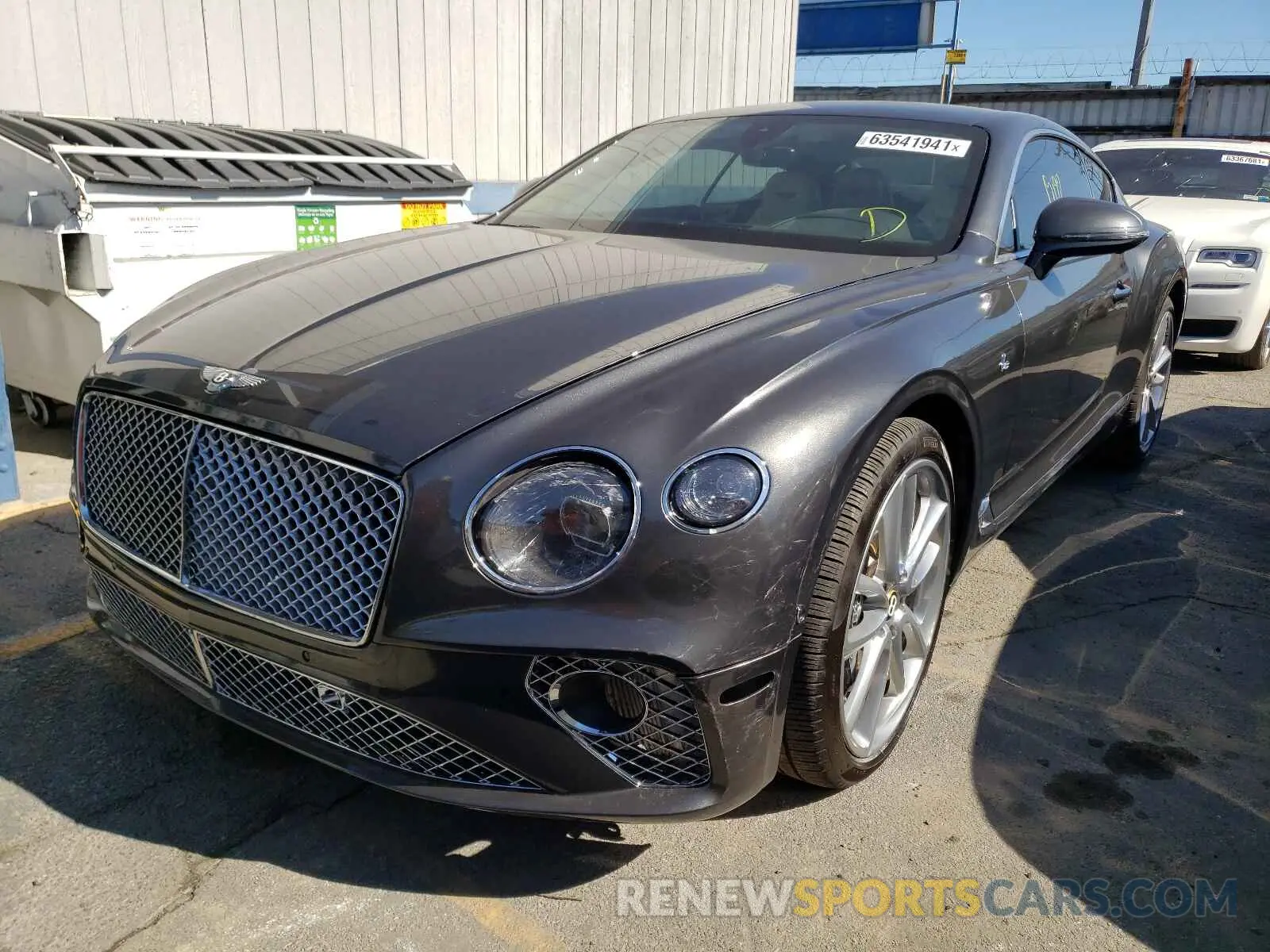 2 fotografías del automóvil dañado SCBCG2ZG3LC075236 BENTLEY CONTINENTA 2020