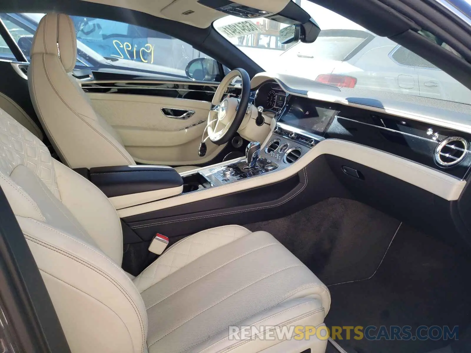 5 fotografías del automóvil dañado SCBCG2ZG3LC075236 BENTLEY CONTINENTA 2020