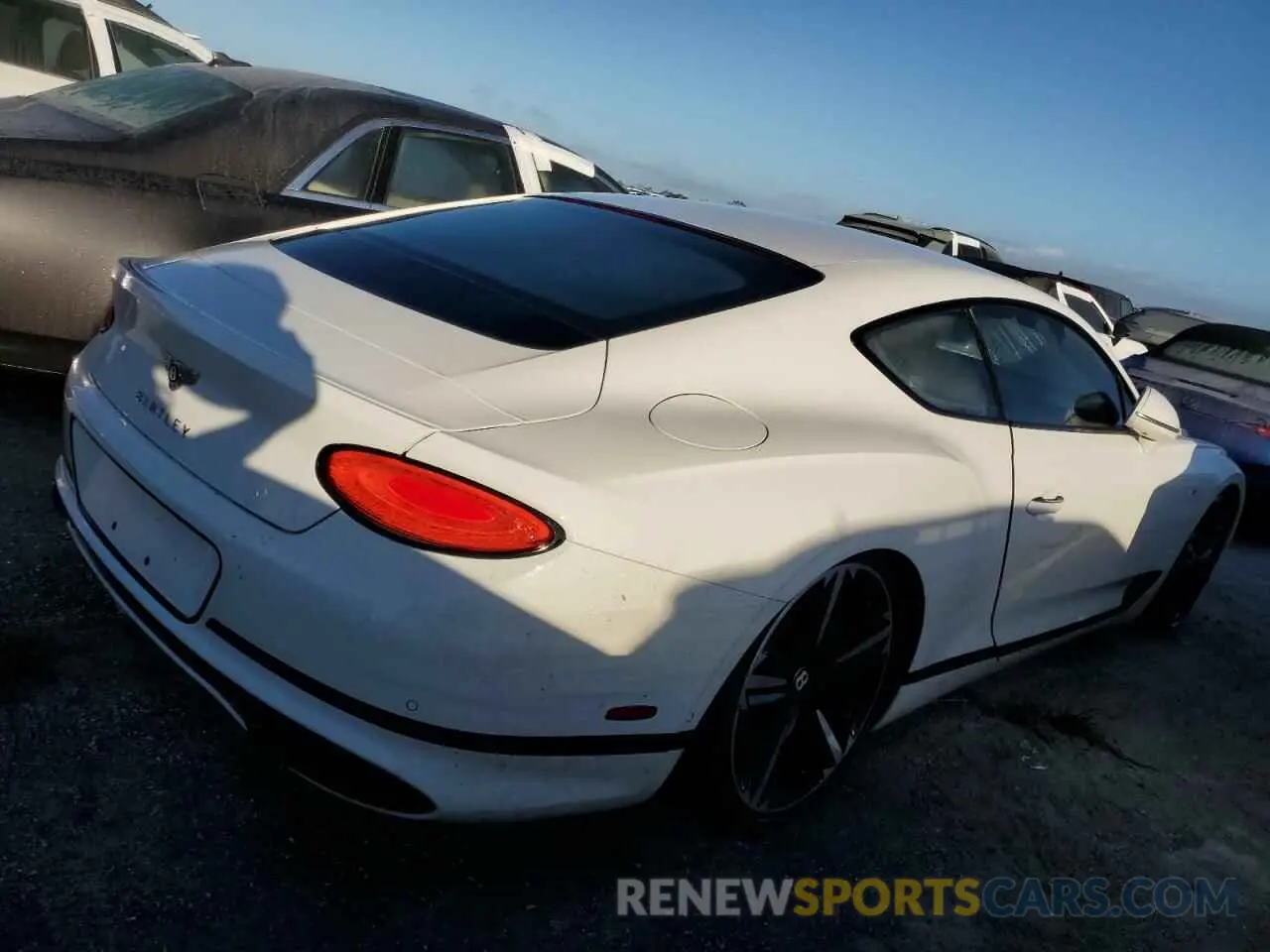 3 fotografías del automóvil dañado SCBCG2ZGXLC076755 BENTLEY CONTINENTA 2020