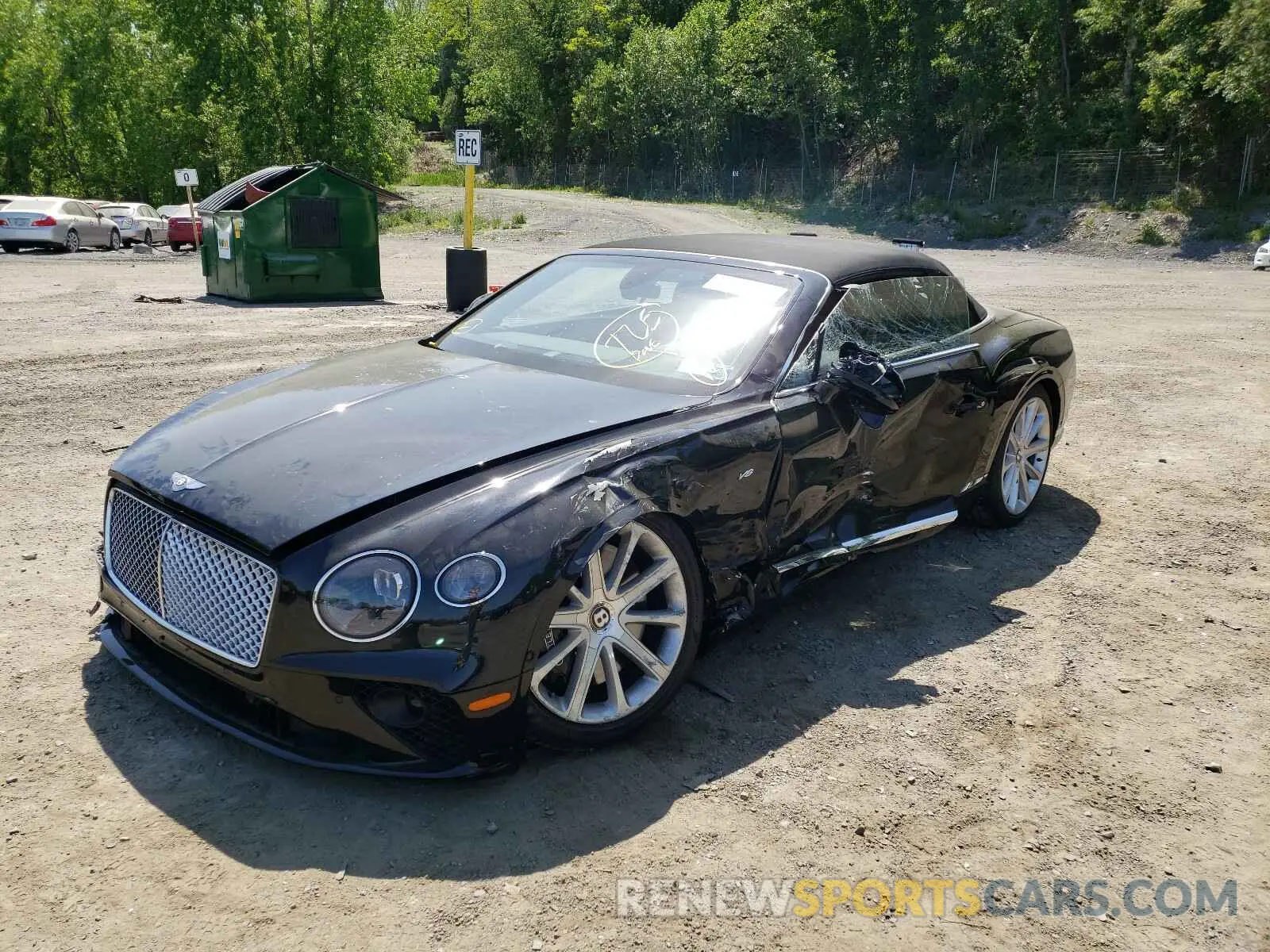 2 fotografías del automóvil dañado SCBDG4ZG1LC075090 BENTLEY CONTINENTA 2020