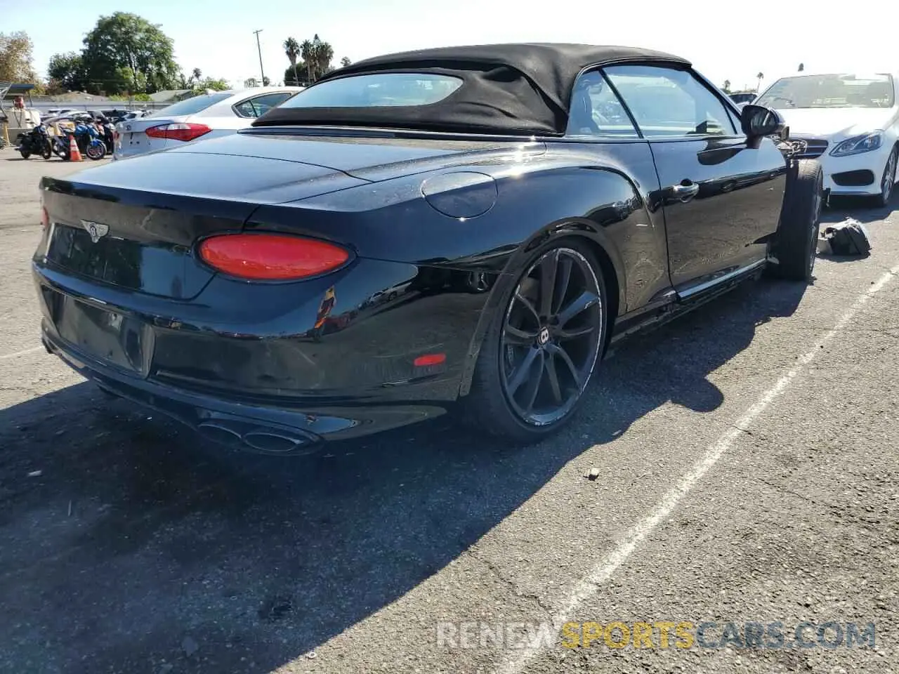 4 fotografías del automóvil dañado SCBDG4ZG3LC076757 BENTLEY CONTINENTA 2020