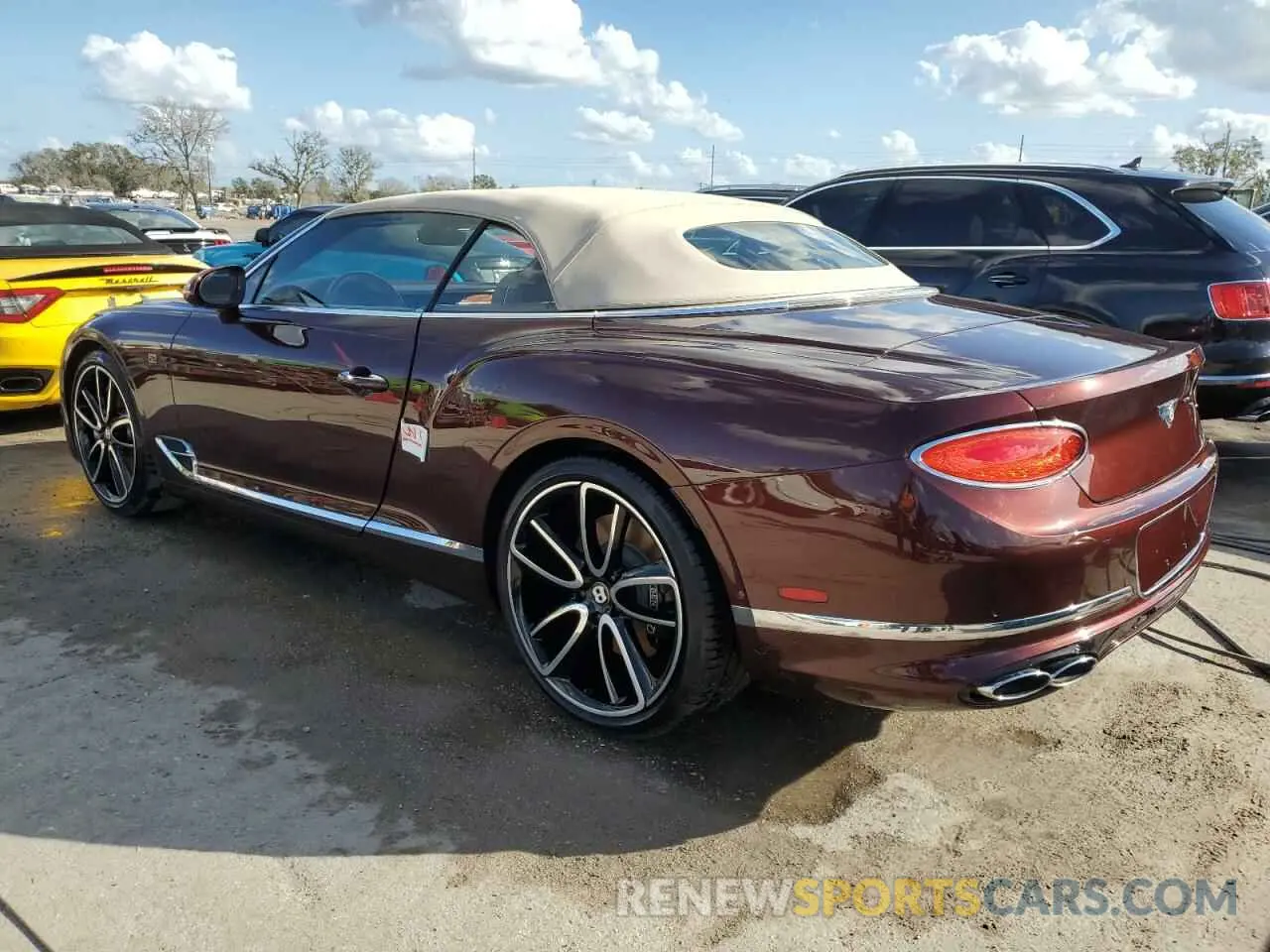 2 fotografías del automóvil dañado SCBDG4ZGXLC078411 BENTLEY CONTINENTA 2020