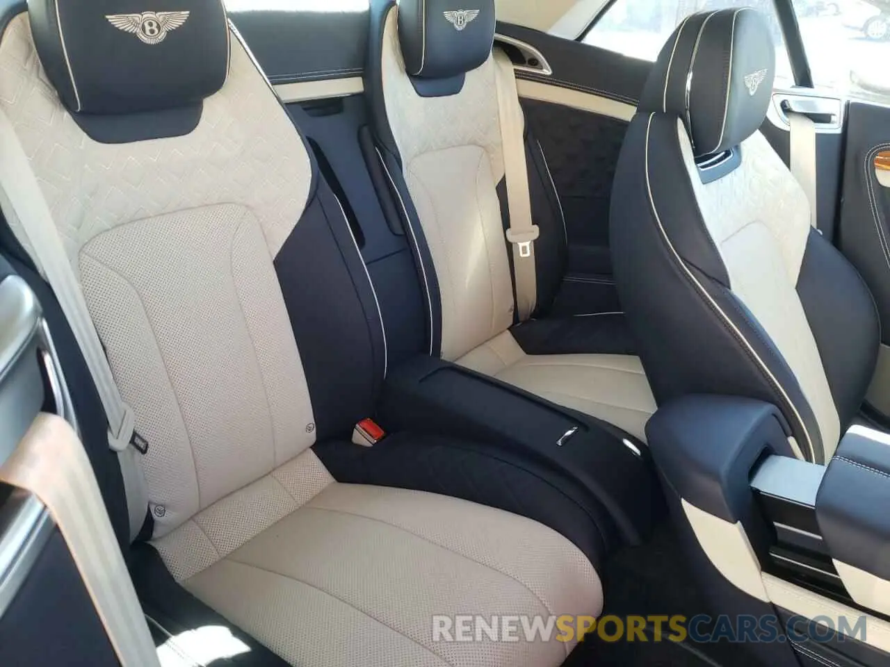 6 fotografías del automóvil dañado SCBDG4ZG4NC092226 BENTLEY CONTINENTA 2022