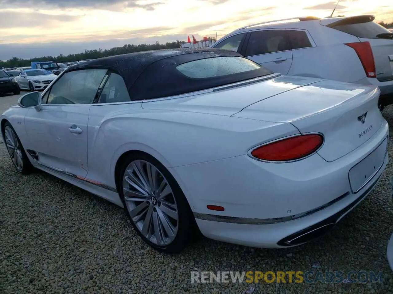 2 fotografías del automóvil dañado SCBDT4ZG7NC092233 BENTLEY CONTINENTA 2022