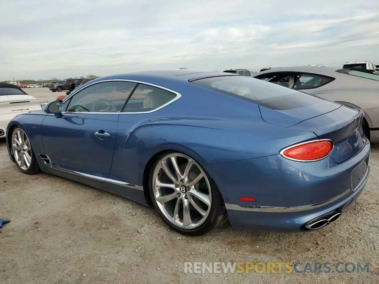 2 fotografías del automóvil dañado SCBCG2ZGXPC005562 BENTLEY CONTINENTA 2023