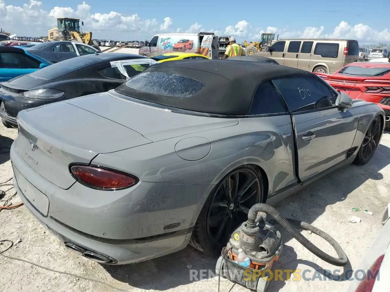 3 fotografías del automóvil dañado SCBDG4ZG6PC004909 BENTLEY CONTINENTA 2023