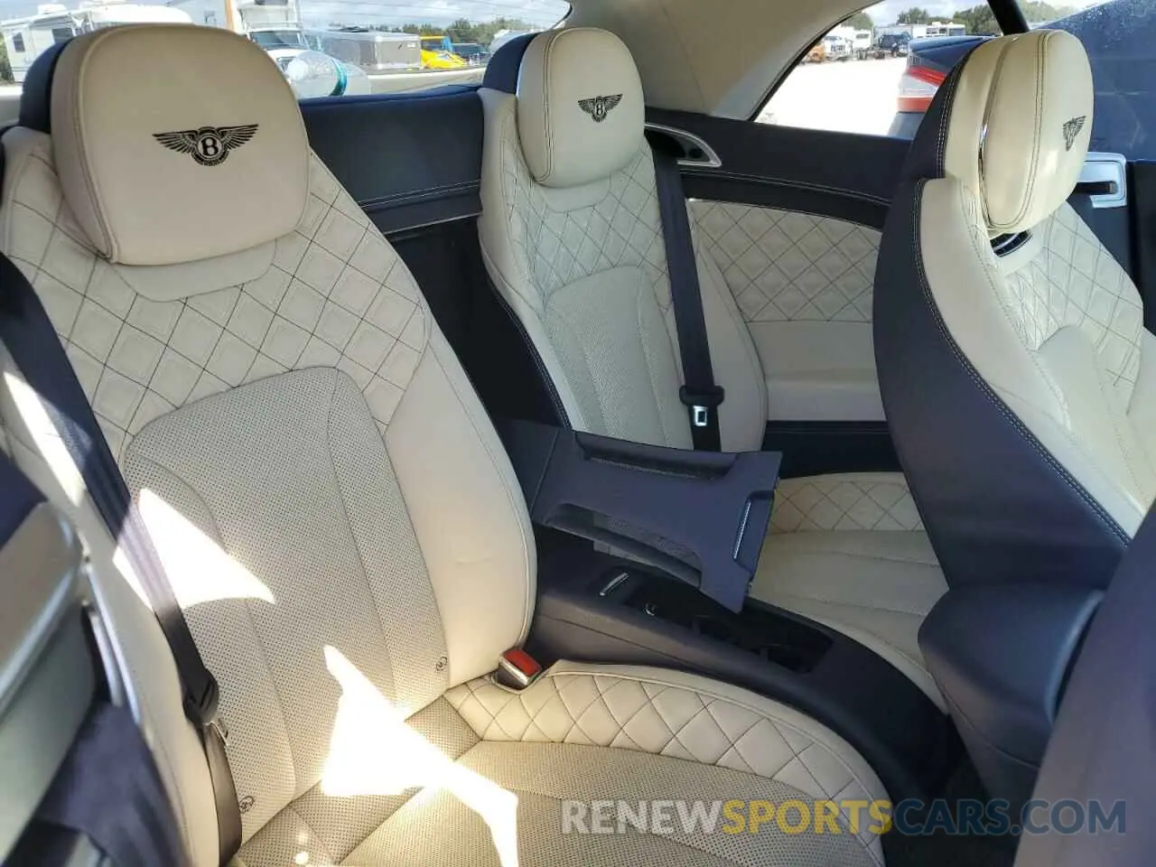 10 fotografías del automóvil dañado SCBDG4ZG8PC008251 BENTLEY CONTINENTA 2023