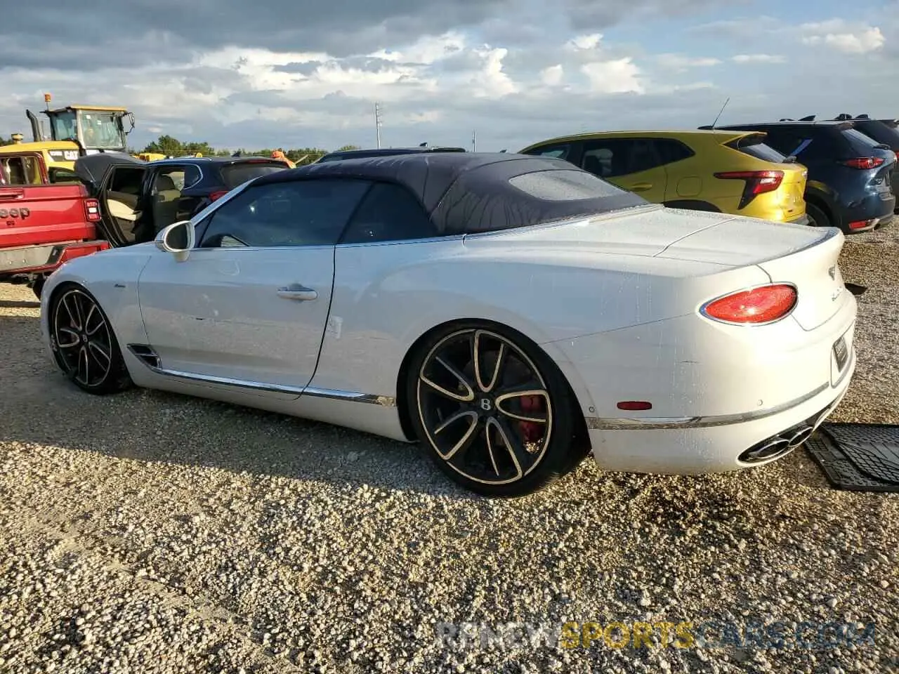 2 fotografías del automóvil dañado SCBDG4ZG8PC008251 BENTLEY CONTINENTA 2023