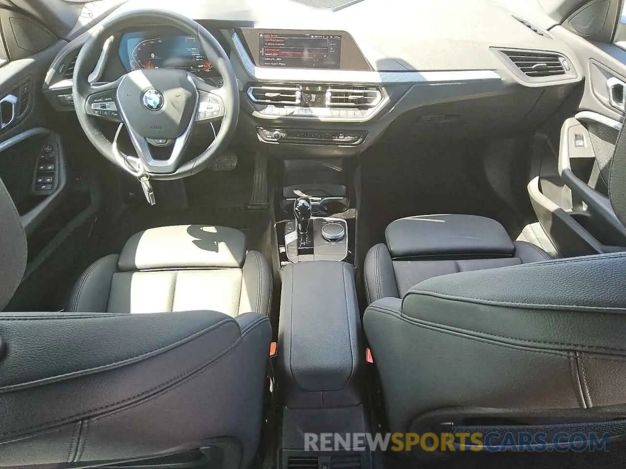 8 fotografías del automóvil dañado WBA53AK06R7R18384 BMW 2 SERIES 2024
