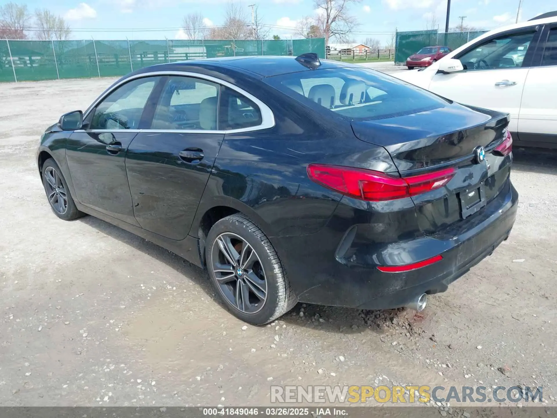3 fotografías del automóvil dañado WBA53AK08N7K11703 BMW 228 GRAN COUPE 2022