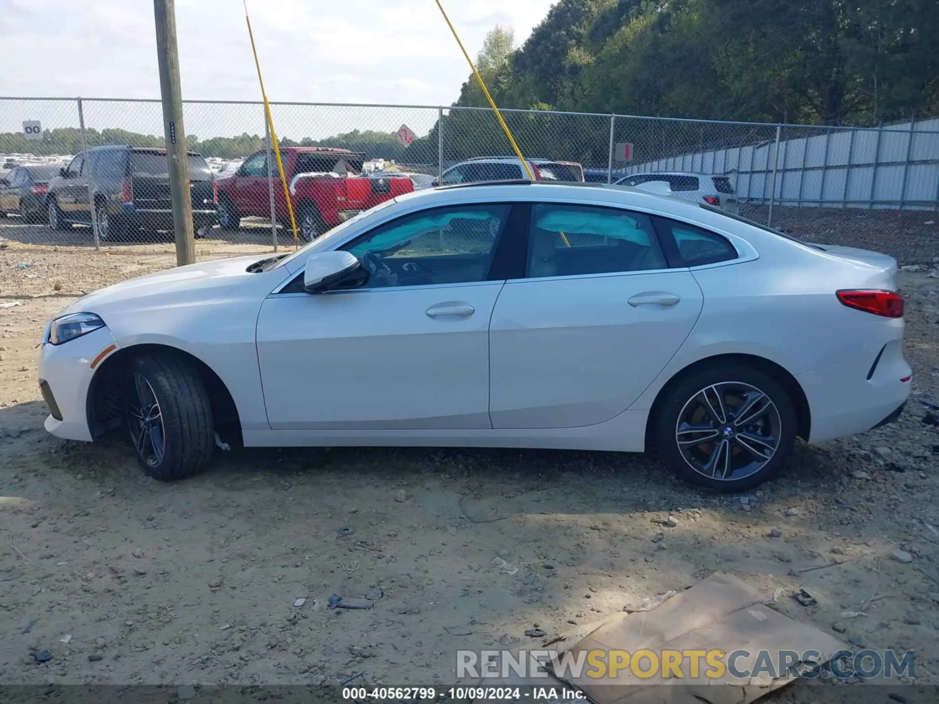 15 fotografías del automóvil dañado WBA73AK03P7M82440 BMW 228 GRAN COUPE 2023