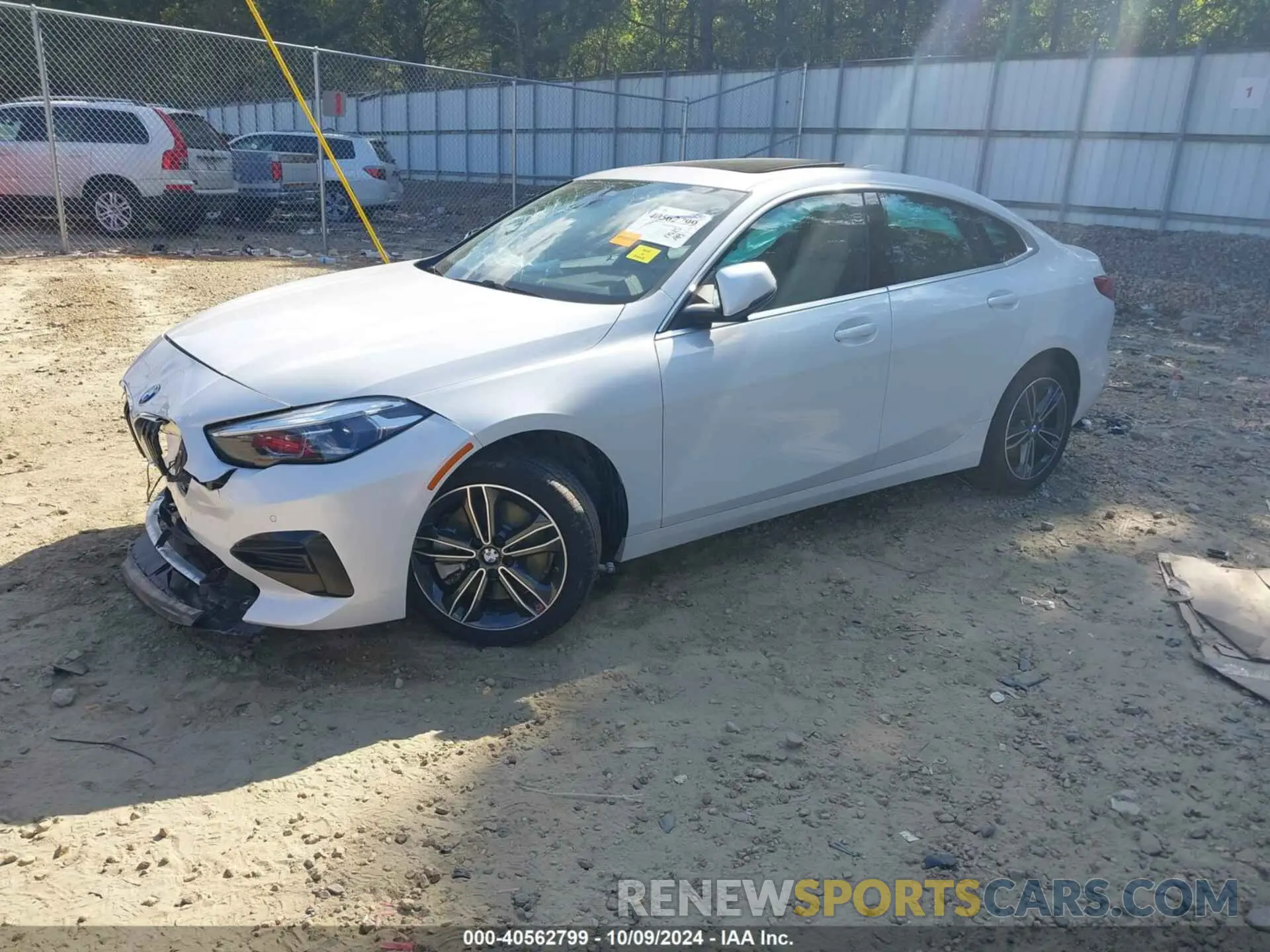 2 fotografías del automóvil dañado WBA73AK03P7M82440 BMW 228 GRAN COUPE 2023