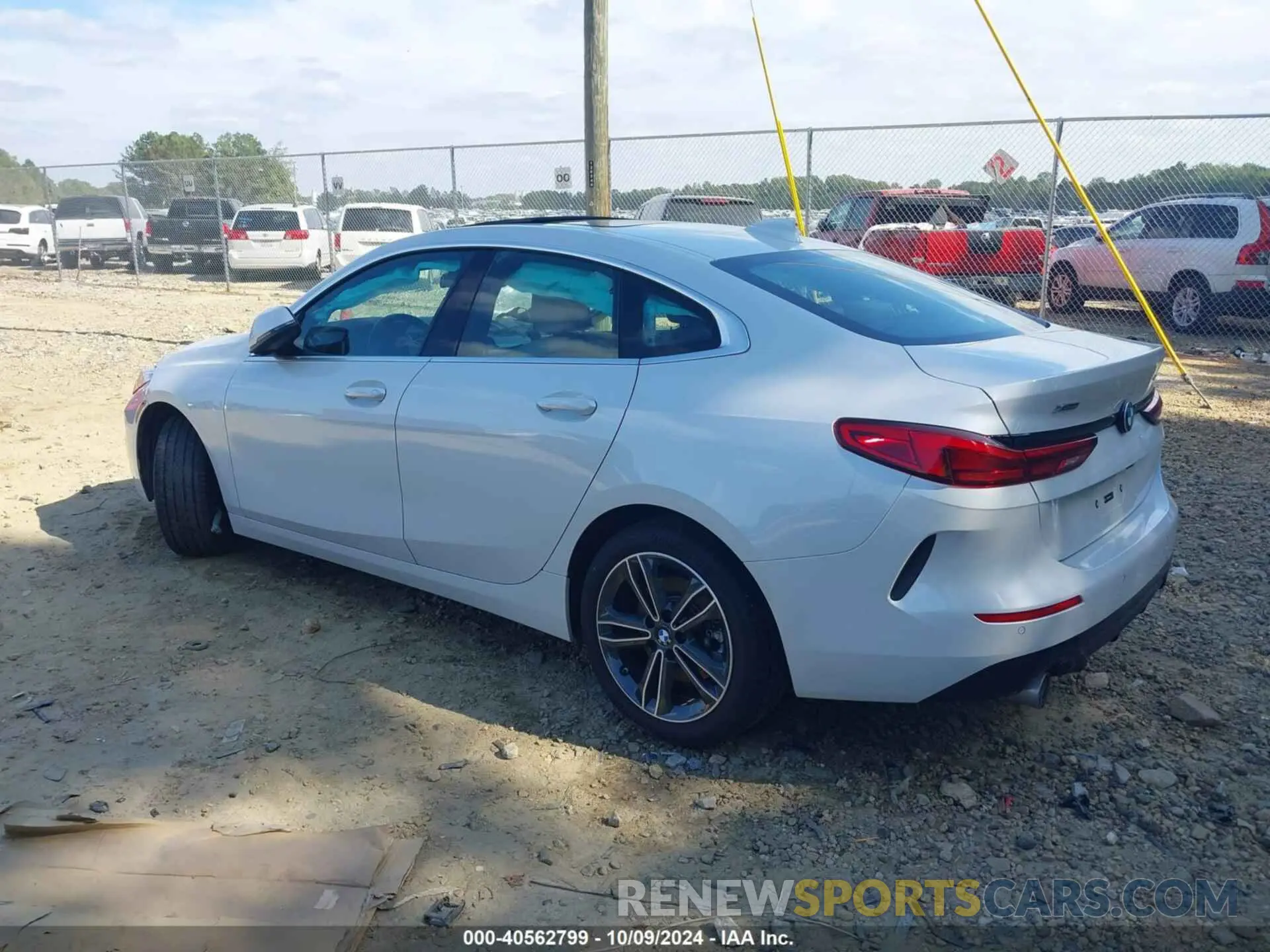 3 fotografías del automóvil dañado WBA73AK03P7M82440 BMW 228 GRAN COUPE 2023