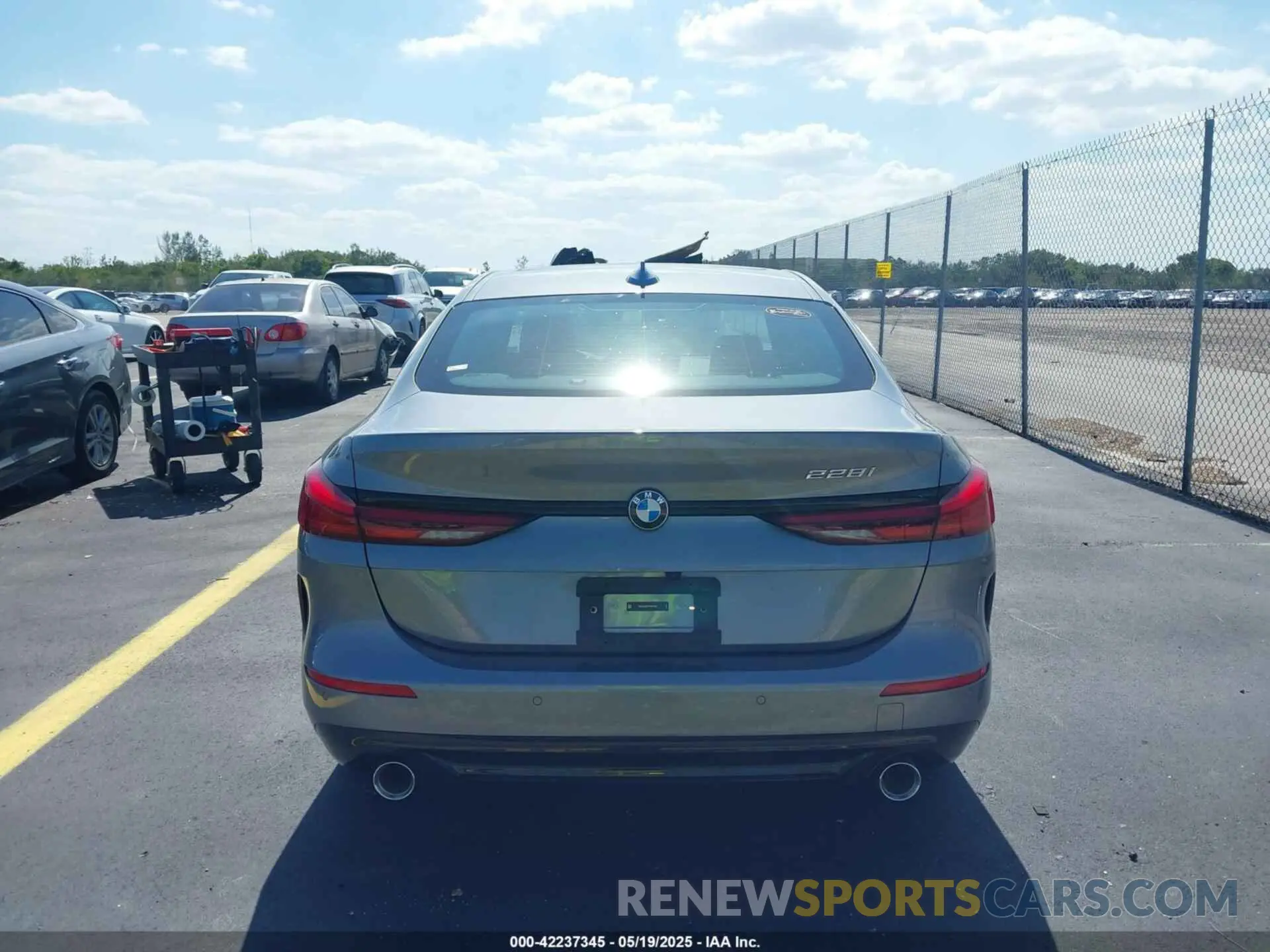 17 fotografías del automóvil dañado WBA53AK07R7R41558 BMW 228 GRAN COUPE 2024