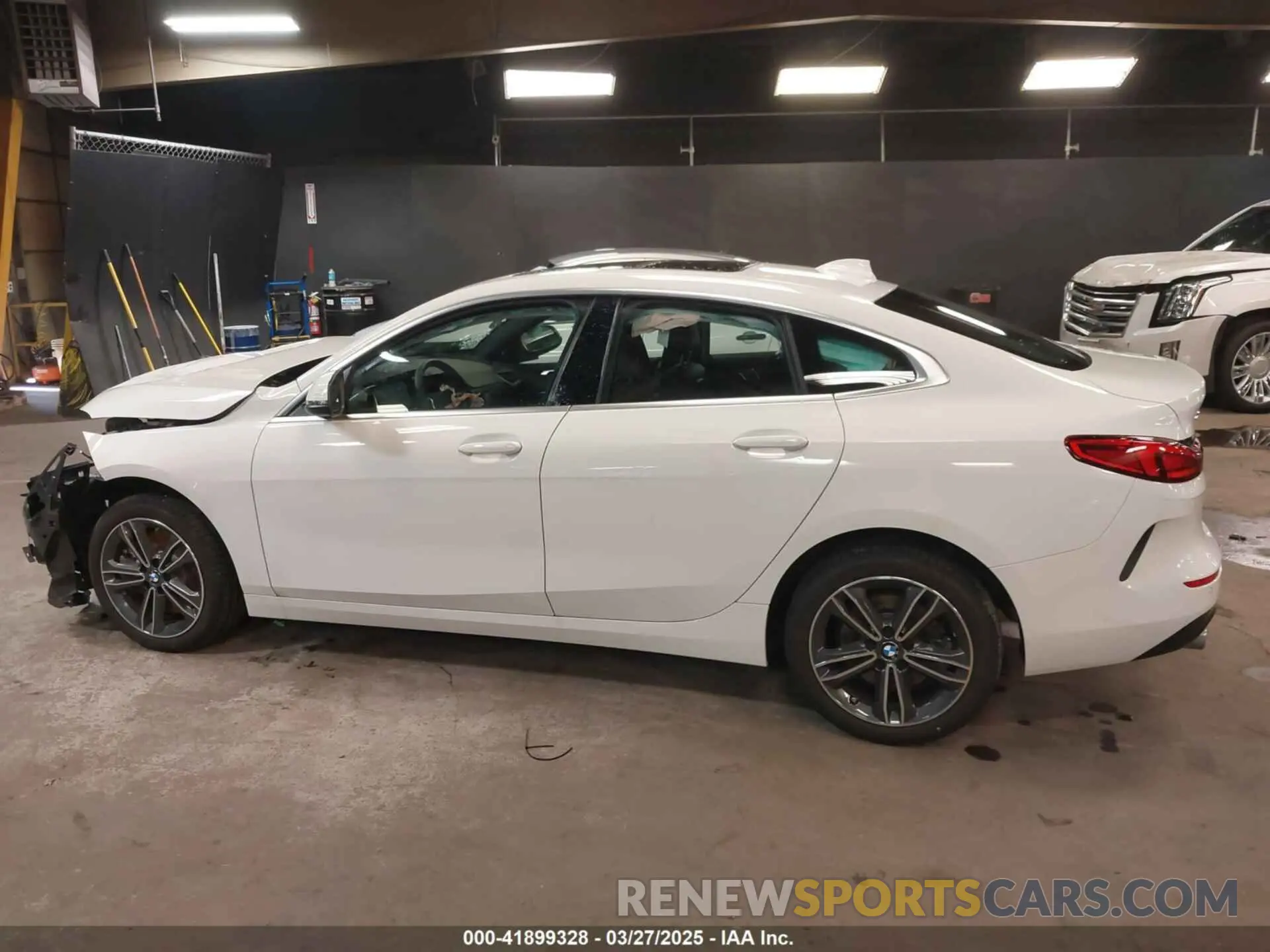 15 fotografías del automóvil dañado WBA73AK00R7R54757 BMW 228 GRAN COUPE 2024