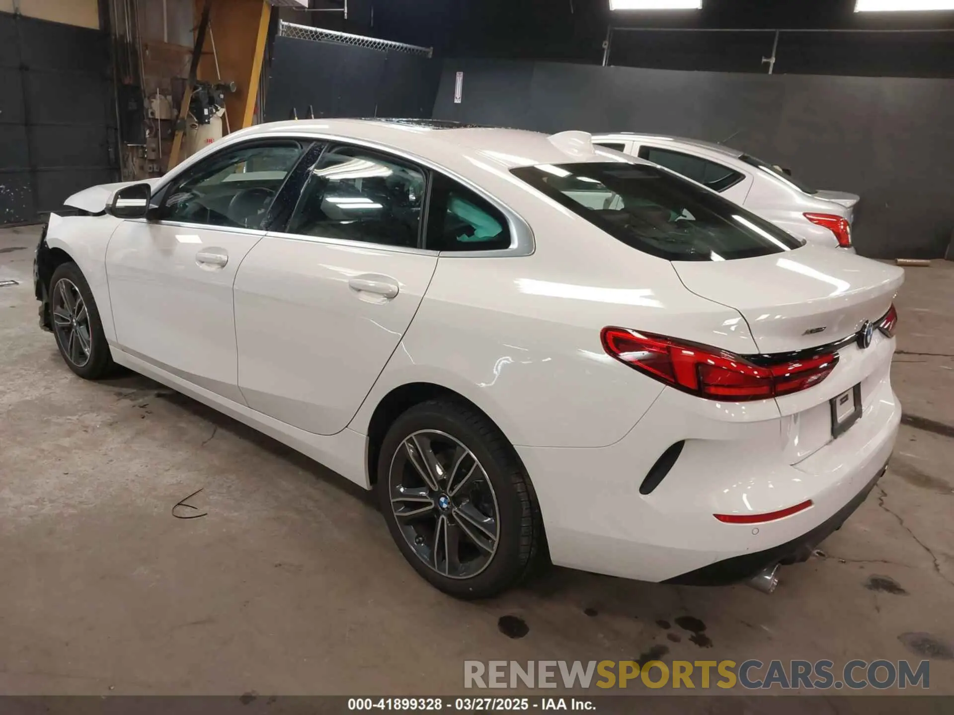 3 fotografías del automóvil dañado WBA73AK00R7R54757 BMW 228 GRAN COUPE 2024