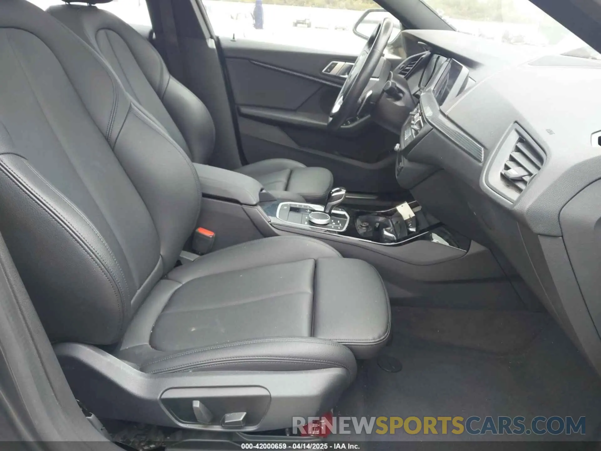 5 fotografías del automóvil dañado WBA73AK06L7F52011 BMW 228I GRAN COUPE 2020