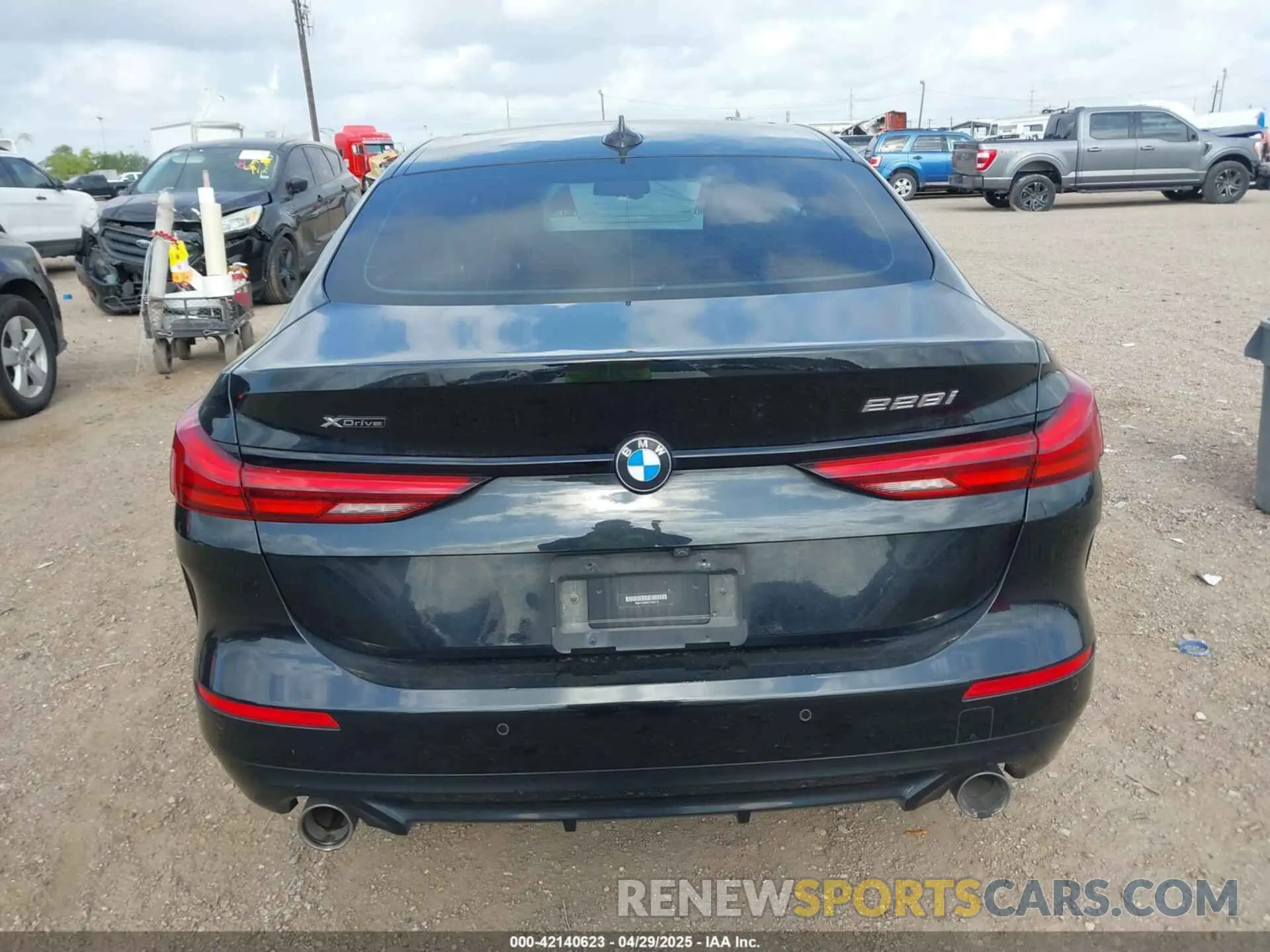 16 fotografías del automóvil dañado WBA73AK0XL7F58118 BMW 228I GRAN COUPE 2020