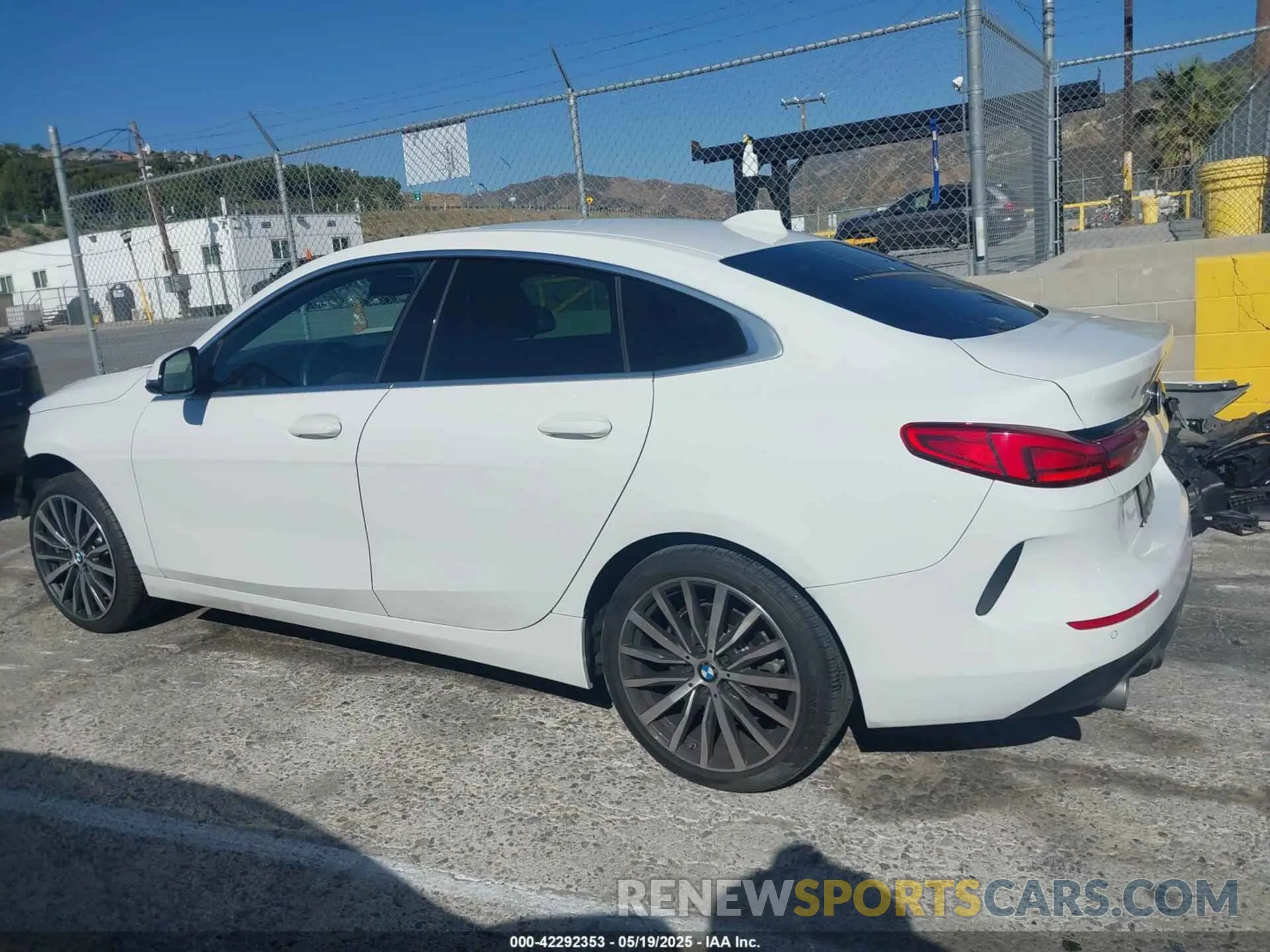 15 fotografías del automóvil dañado WBA53AK07M7J56451 BMW 228I GRAN COUPE 2021
