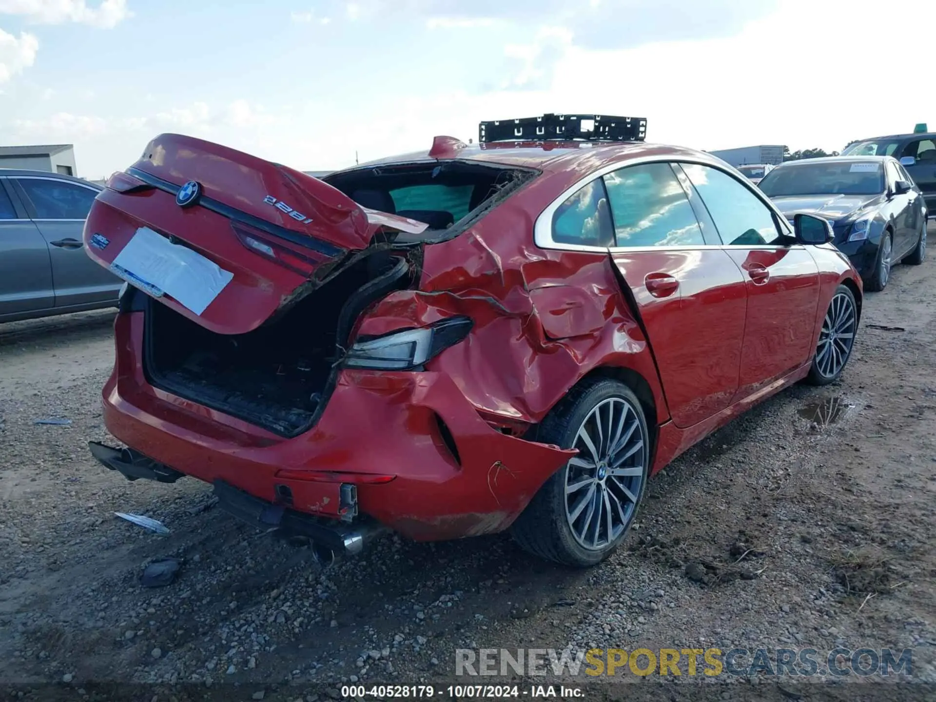 4 fotografías del automóvil dañado WBA73AK01M7G69920 BMW 228I GRAN COUPE 2021