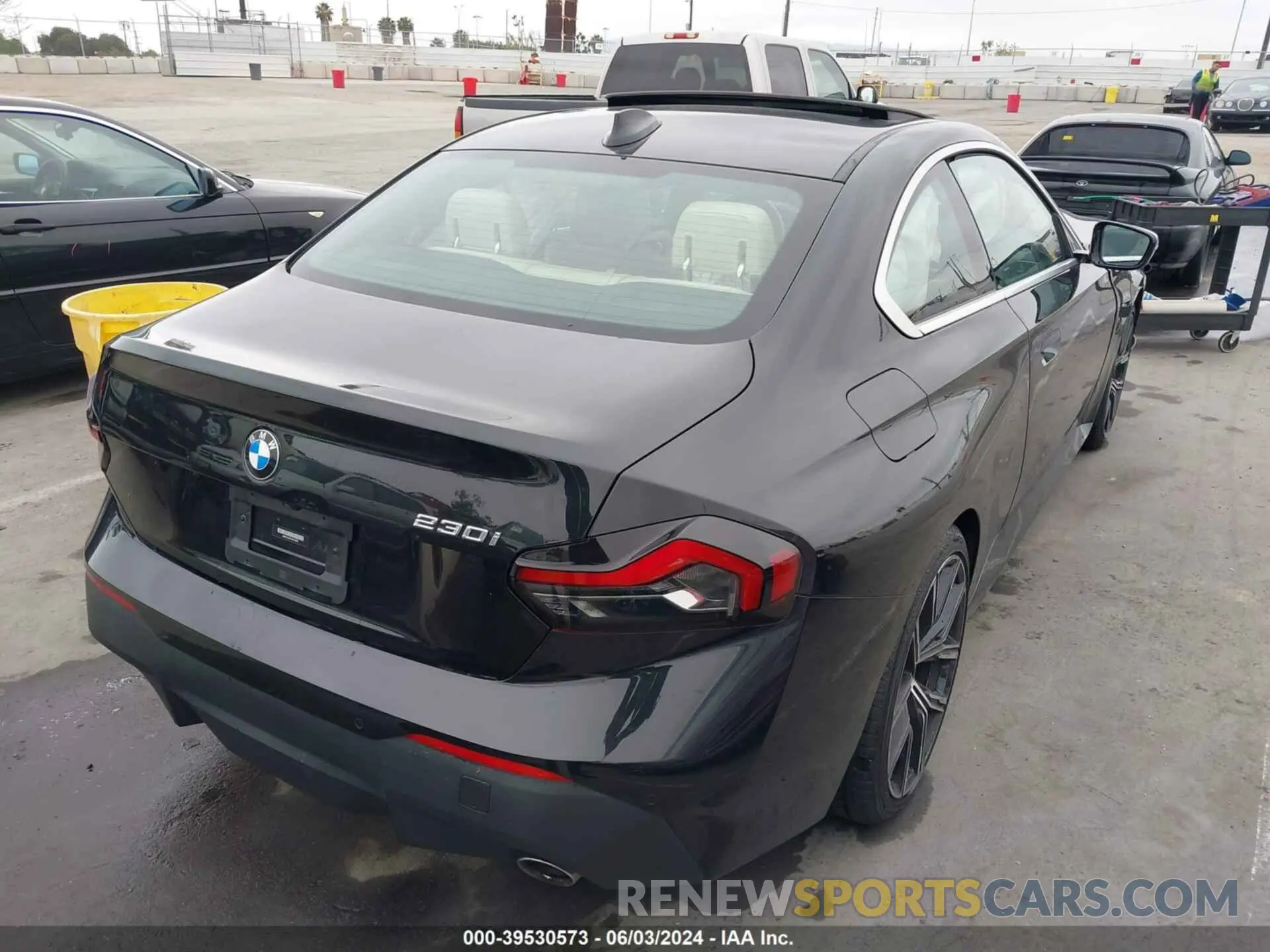4 fotografías del automóvil dañado 3MW23CM01N8C18082 BMW 230 2022