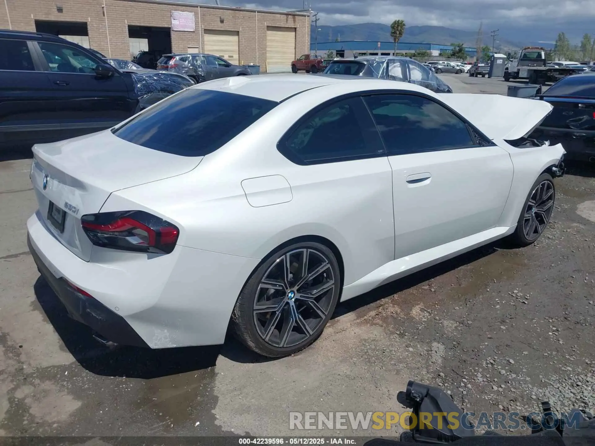 4 fotografías del automóvil dañado 3MW23CM01P8D46891 BMW 230 2023