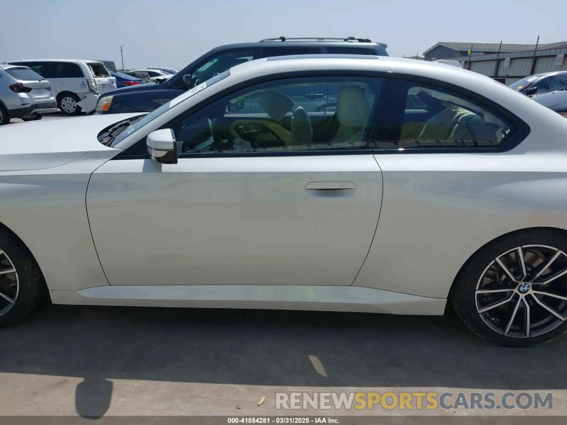 15 fotografías del automóvil dañado 3MW23CM08P8D62439 BMW 230 2023