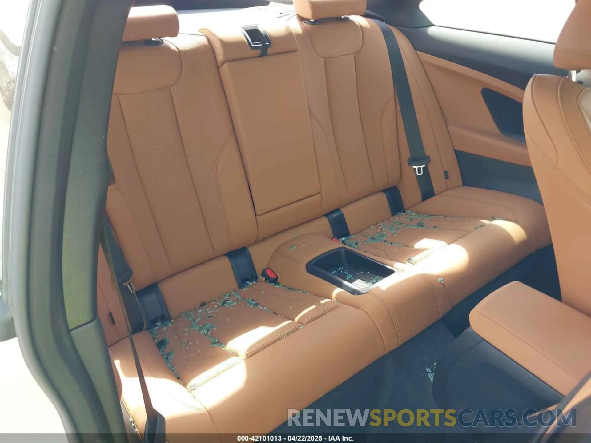 8 fotografías del automóvil dañado 3MW23CM06R8E85935 BMW 230 2024