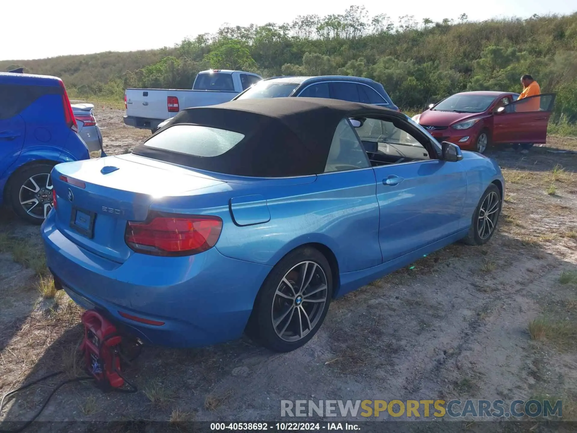 4 fotografías del automóvil dañado WBA2M7C51KVD51938 BMW 230I 2019