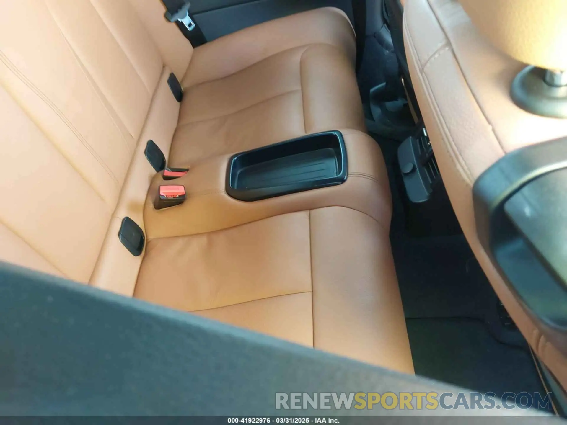 8 fotografías del automóvil dañado WBA2M7C56KVD52017 BMW 230I 2019