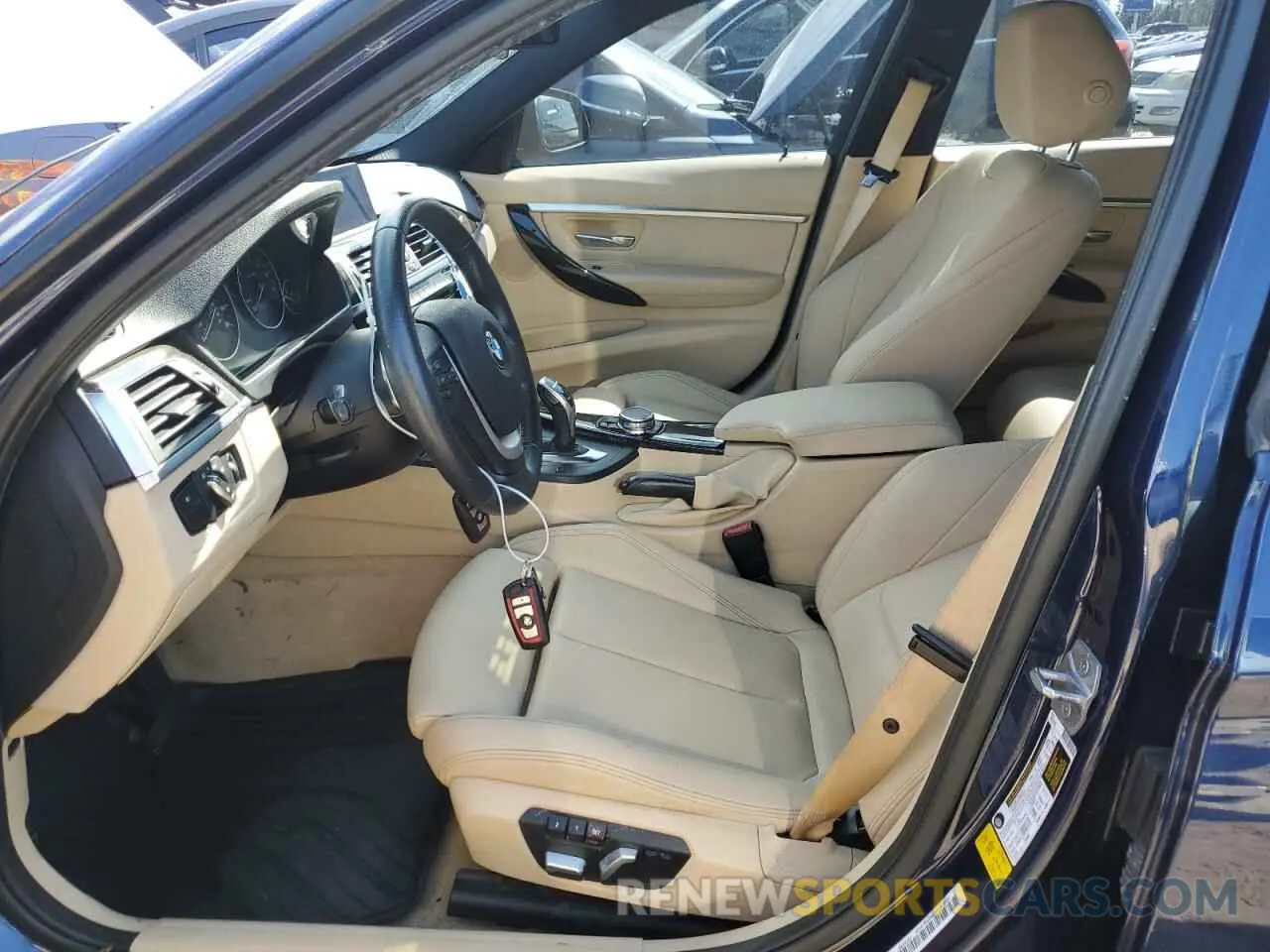 7 fotografías del automóvil dañado WBA8E9G52GNU28754 BMW 3 SERIES 2016