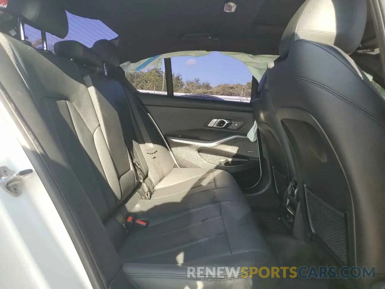10 fotografías del automóvil dañado WBA5R1C52KAE81374 BMW 3 SERIES 2019