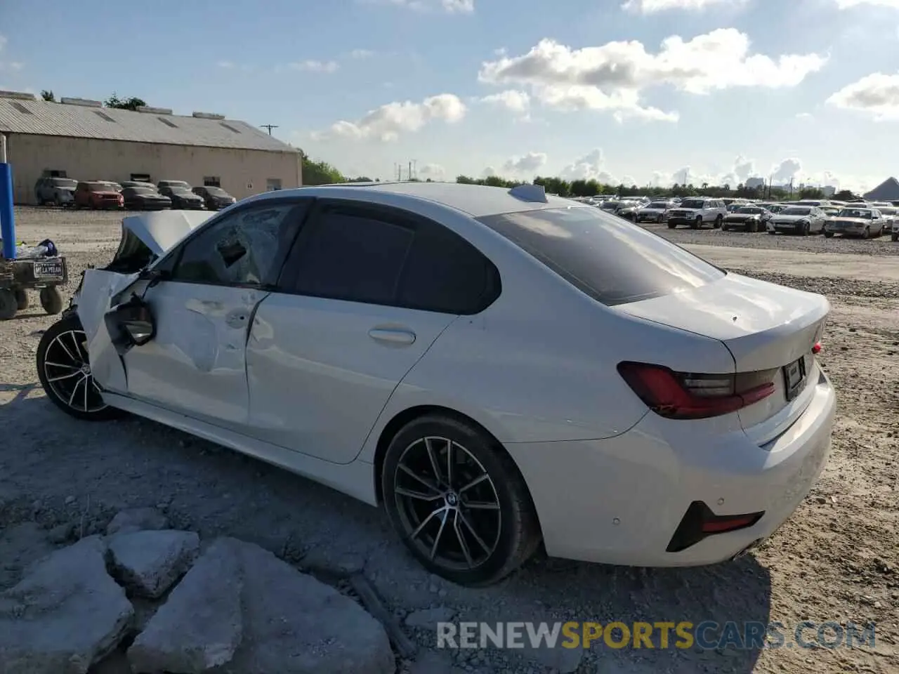 2 fotografías del automóvil dañado WBA5R1C52KAE81374 BMW 3 SERIES 2019