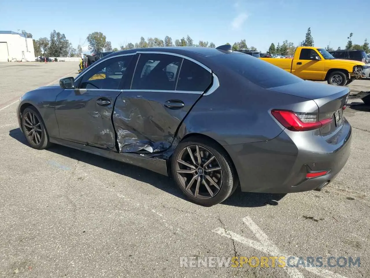 2 fotografías del automóvil dañado WBA5R1C57KFH22056 BMW 3 SERIES 2019