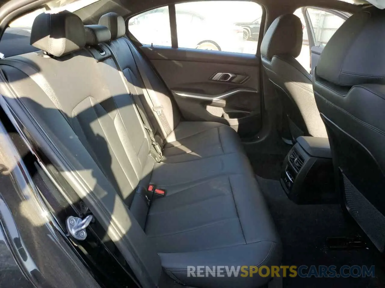 10 fotografías del automóvil dañado WBA5R7C58KAJ86540 BMW 3 SERIES 2019