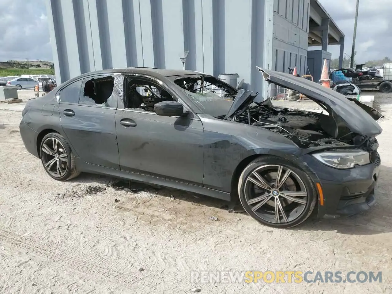 4 fotografías del automóvil dañado 3MW5R1J02L8B14847 BMW 3 SERIES 2020