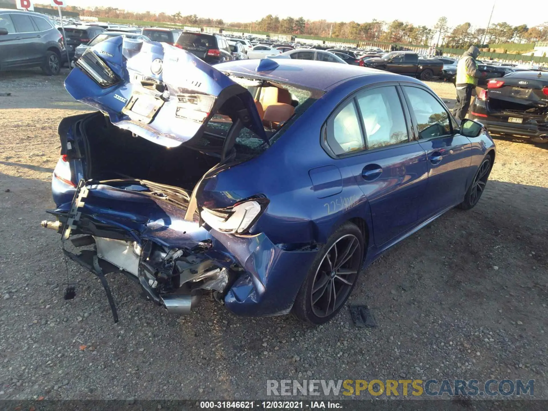 4 fotografías del automóvil dañado 3MW5R7J05L8B42015 BMW 3 SERIES 2020