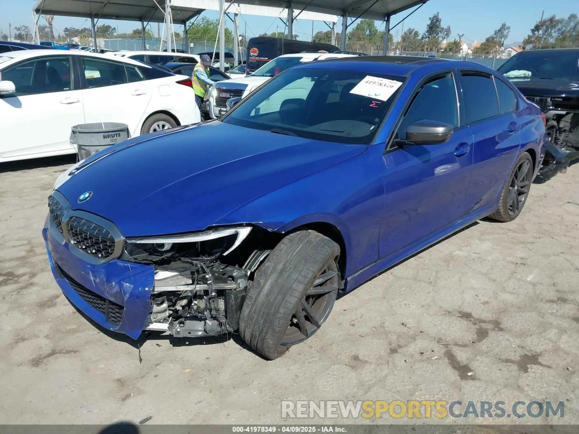 2 fotografías del automóvil dañado WBA5U7C04LA232384 BMW 3 SERIES 2020