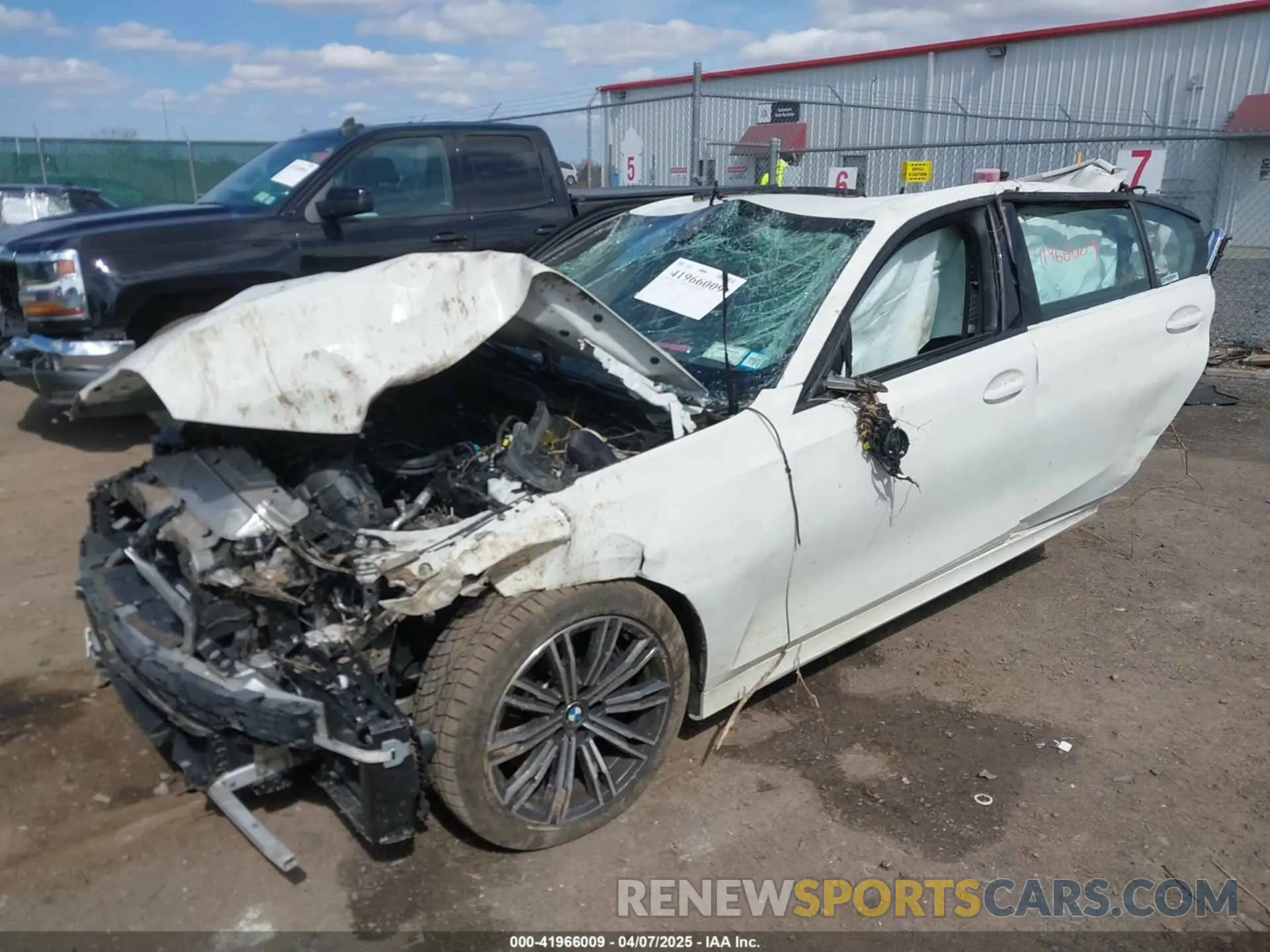 2 fotografías del automóvil dañado WBA5U9C01LFH03344 BMW 3 SERIES 2020